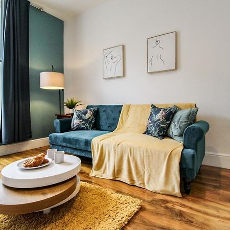 Sleek & Stylish Apartment In The Heart Of The City นอตติงแฮม ภายนอก รูปภาพ